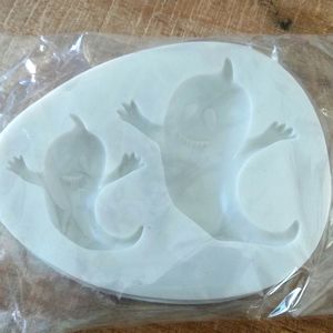 Ghost mold